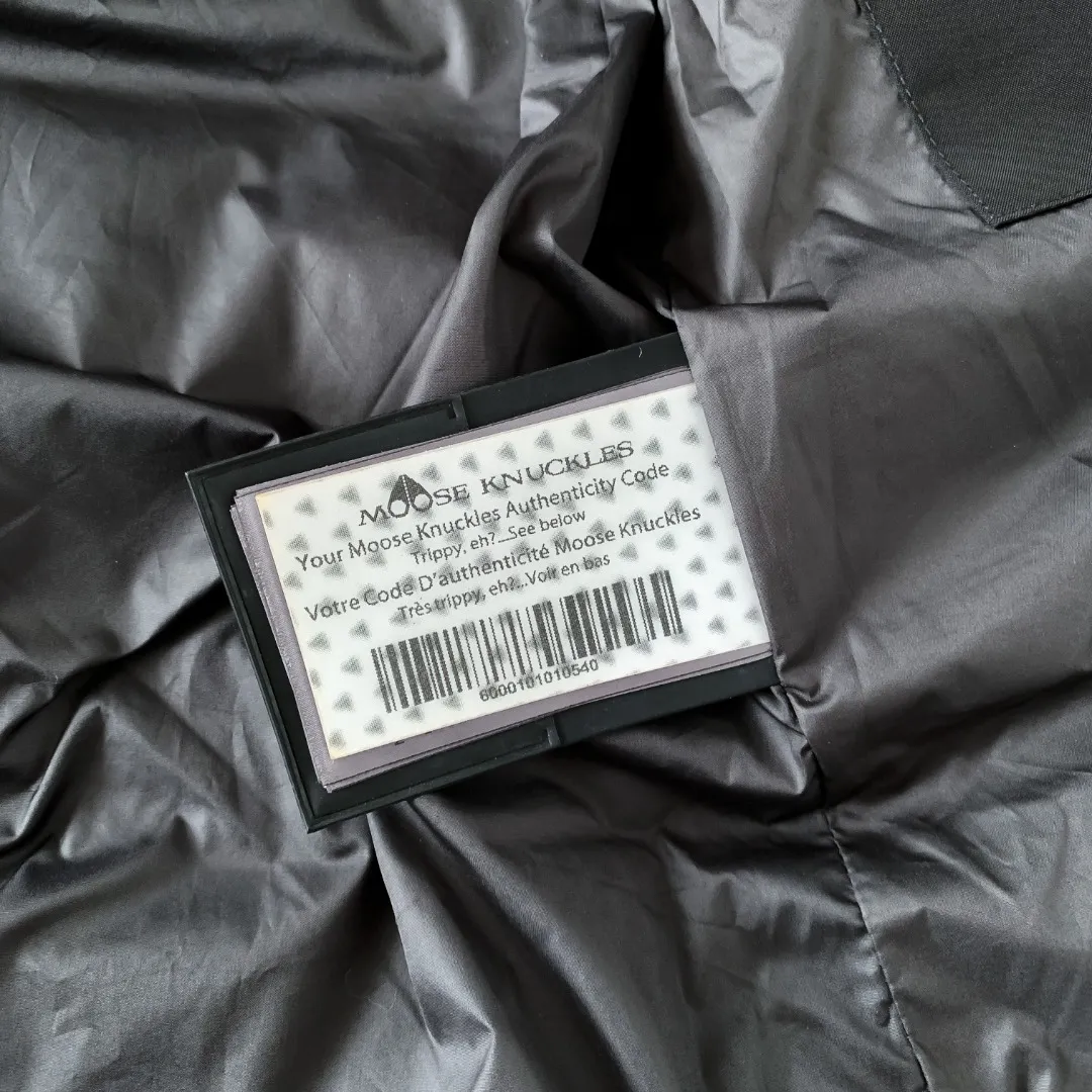 ：Y 120 Black 🇨🇦Moose knuckles/ 07/ Moose knuckles . 2007 🇨🇦 ！ Premium ， 。 ， RMB 5040-15000 ！ ，LOGO ✂️. ！ . ！ MONCLER/ Canada Goose/ ，Moose knuckles 2020 …… ✂️ 90% ， ！ ✂️ ， ! ✂️ YKK， ， ！ ✂️ ， . ！ ✂️ 3D ， ⚠️Size:s-xxl